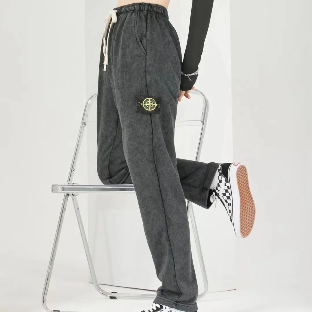 W2231#P150💰 Stone Stone Black Warrior Badge Compass Washed and Distressed Drawstring Terry High Street Long Sweatpants for Men and Women Fashionable 🛒 This item can be worn by both men and women. The texture is very good and the upper body is particularly good-looking. It can be used in the high street for leisure. It looks slim and looks good in photos. Color: washed black. Size: M L XL XXL